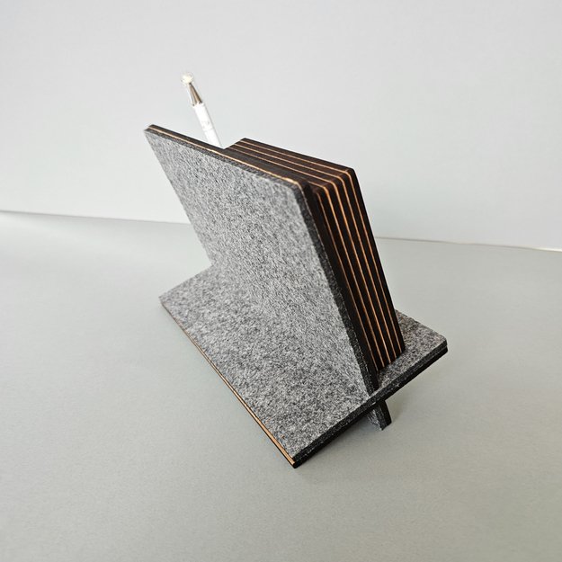 Verslo dovana „Medinis 2026 m. kalendorius – stovelis užrašams“ 14