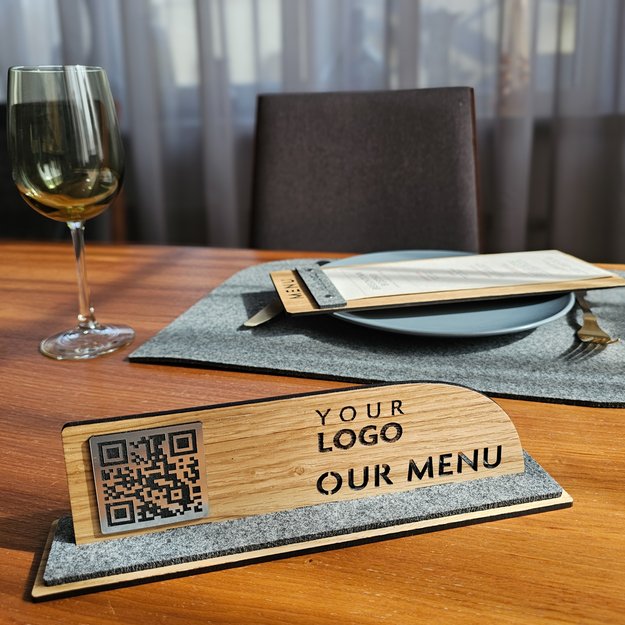 Medinis stalo stovelis su QR kodu. Nr. 11 17