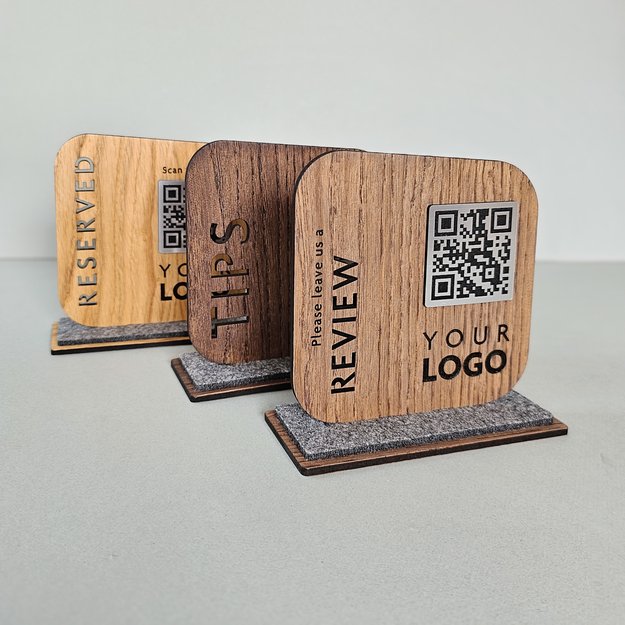 Medinis stalo stovelis su QR kodu. Nr. 10 2