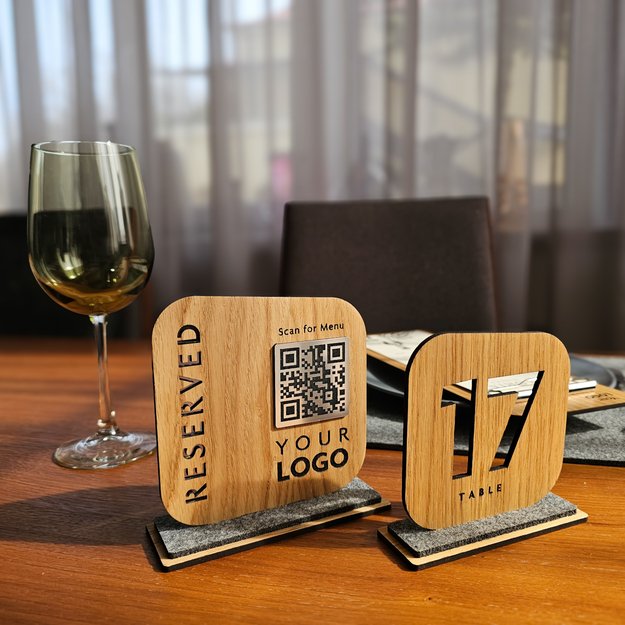 Medinis stalo stovelis su QR kodu. Nr. 10 3
