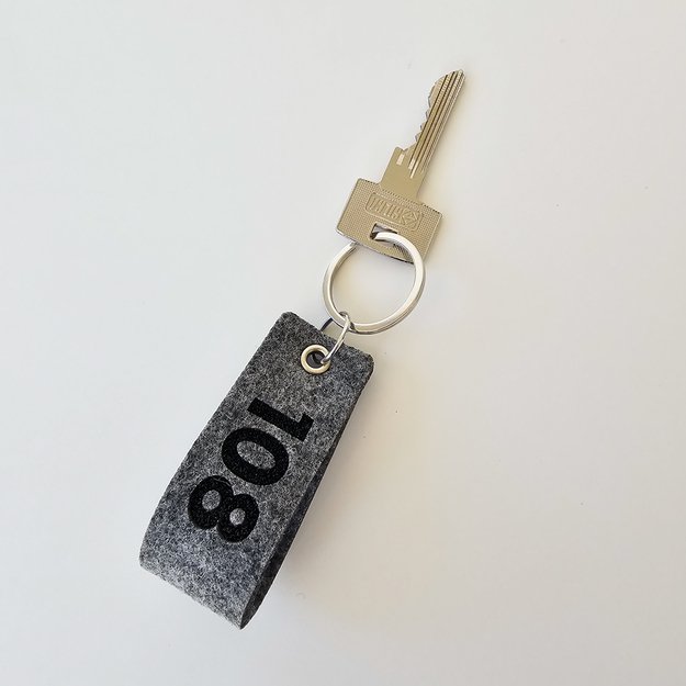 Raktų pakabukas viešbučiams iš veltinio. Nr. 4 4