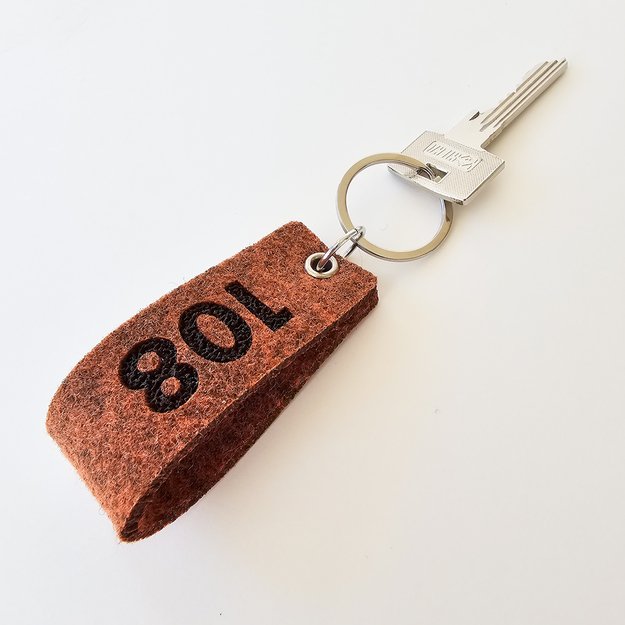 Raktų pakabukas viešbučiams iš veltinio. Nr. 4 8