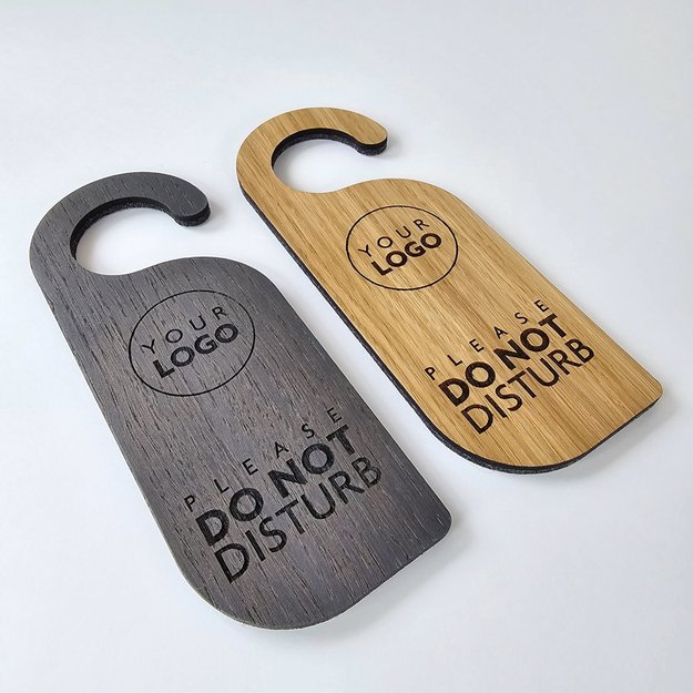 Dvipusis durų pakabukas (užapvalintais kampais) iš medžio ir veltinio. Nr. 2 9