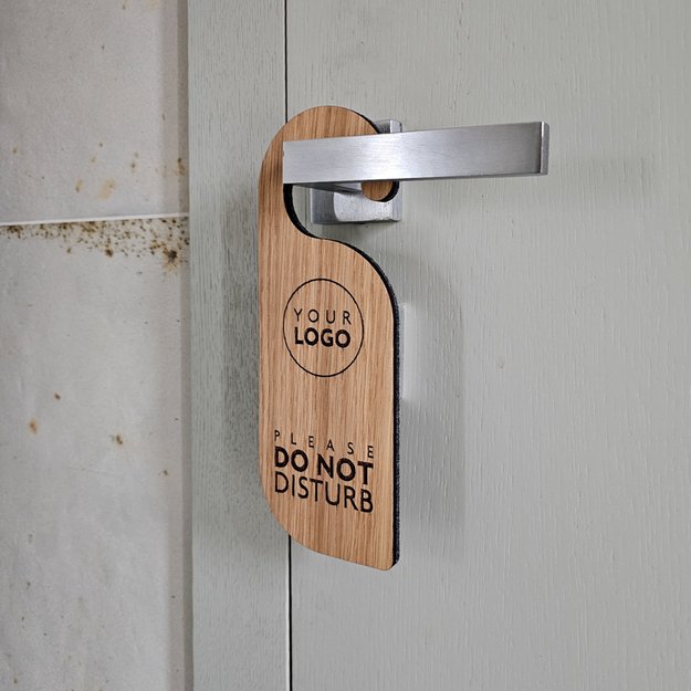 Dvipusis durų pakabukas (užapvalintais kampais) iš medžio ir veltinio. Nr. 2 4