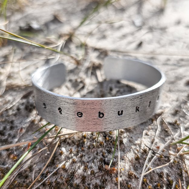 Metalinė apyrankė "stebuklas" 2