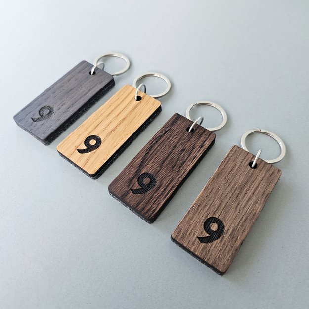 Raktų pakabukas viešbučiams iš medžio ir veltinio. Nr. 4 12