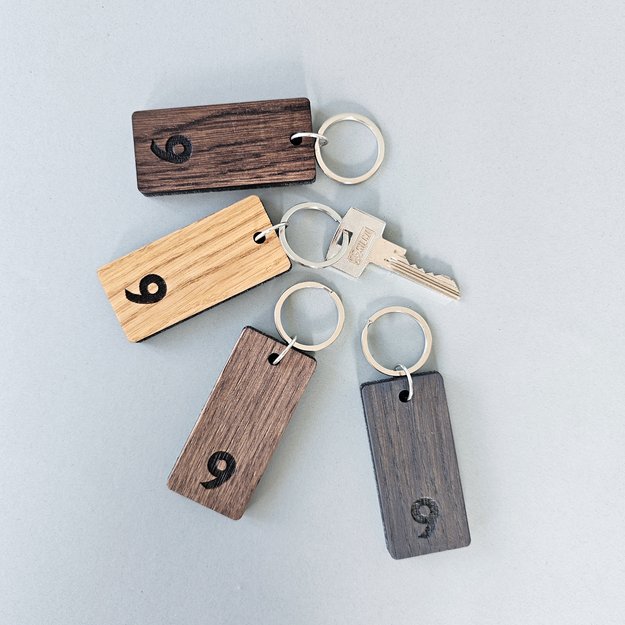 Raktų pakabukas viešbučiams iš medžio ir veltinio. Nr. 4 10
