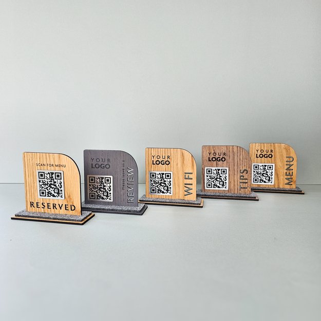 Medinis stalo stovelis su QR kodu. Nr. 12 10