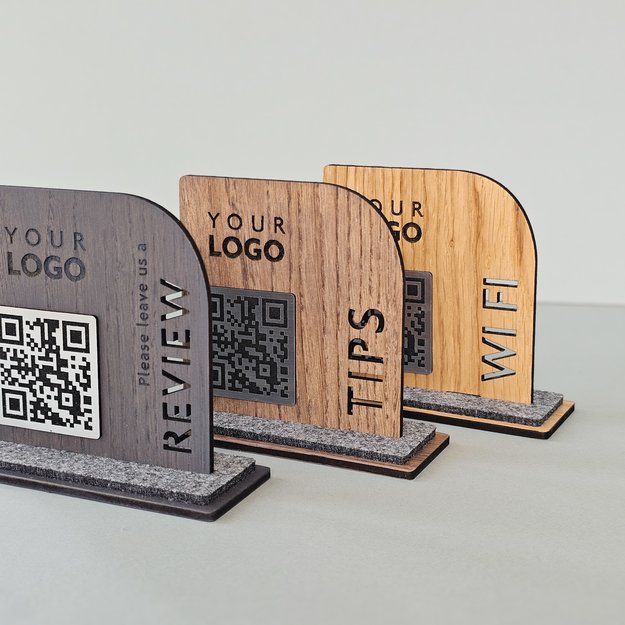 Medinis stalo stovelis su QR kodu. Nr. 12 12