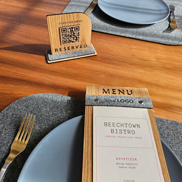 Medinis stalo stovelis su QR kodu. Nr. 12 14