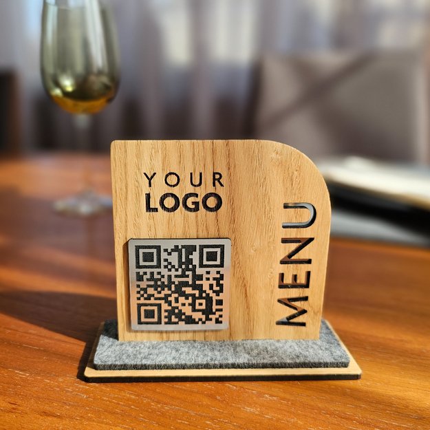 Medinis stalo stovelis su QR kodu. Nr. 12 7