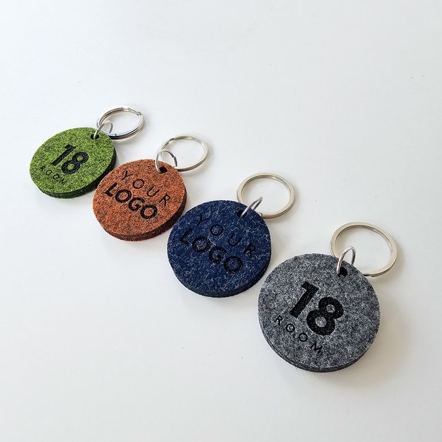 Raktų pakabukas viešbučiams iš veltinio. Nr. 2 3