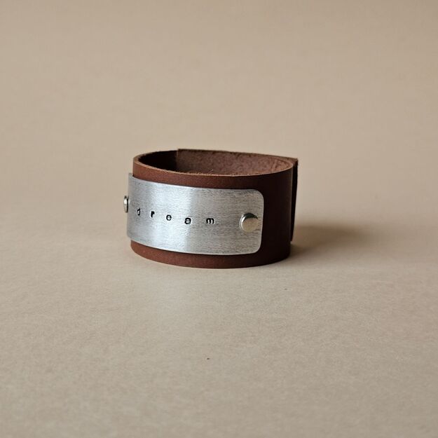 Brown leather bracelet "dream". M-L size, for 17-19.5 cm wrist.