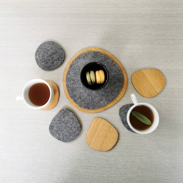 Ovalių formų padėkliukai "Akmenėliai" arbatos/kavos puodeliams iš medžio ir veltinio, 6 vnt.