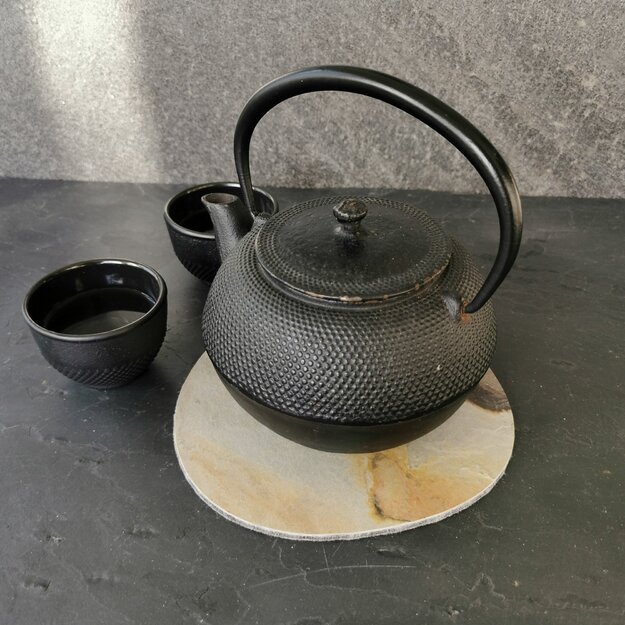 Padėkliukai iš akmens „Šviesūs akmenėliai“ arbatos/kavos puodeliams. 6 vnt.