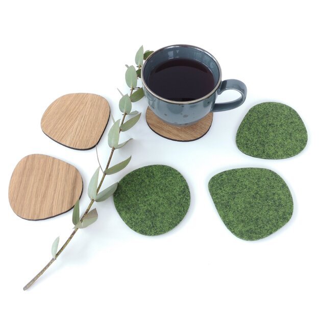 Ovalių formų žali padėkliukai "Akmenėliai" arbatos/kavos puodeliams iš medžio ir filco, 6 vnt.